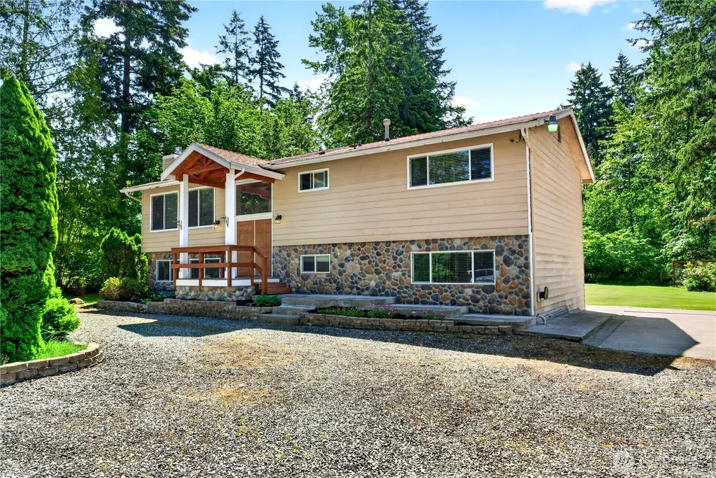 17924 2nd Street E Lake Tapps WA 98391
