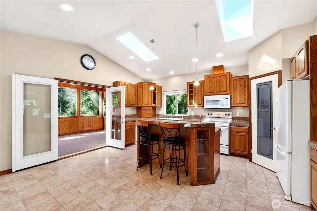 17924 2nd Street E Lake Tapps WA 98391