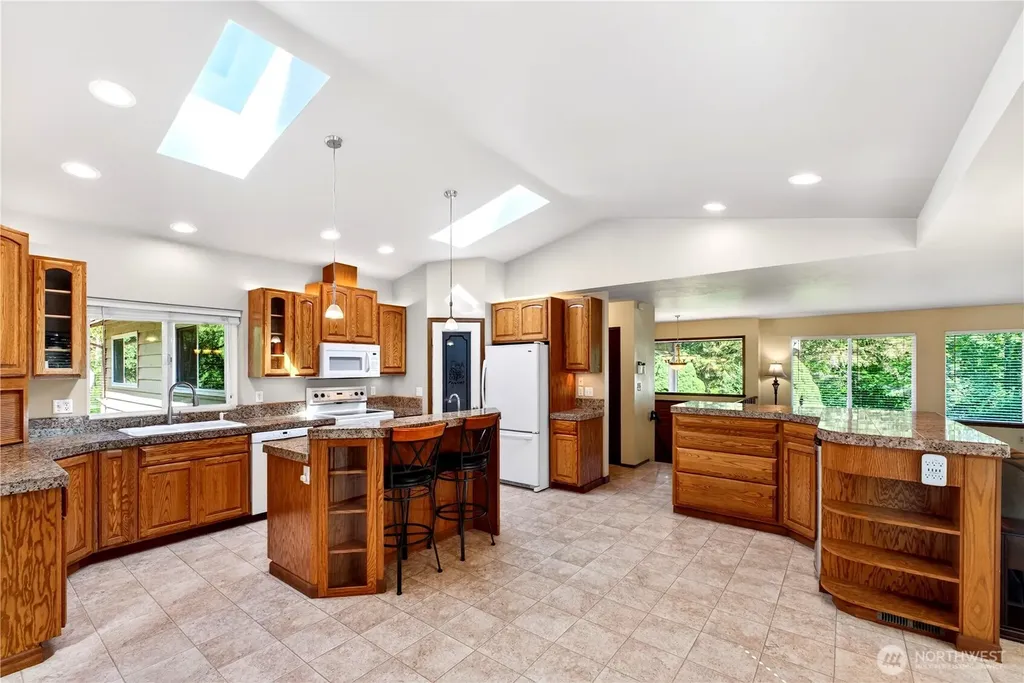 17924 2nd Street E Lake Tapps WA 98391
