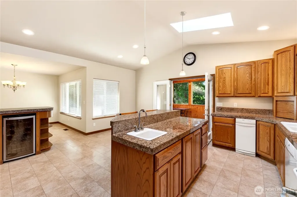 17924 2nd Street E Lake Tapps WA 98391