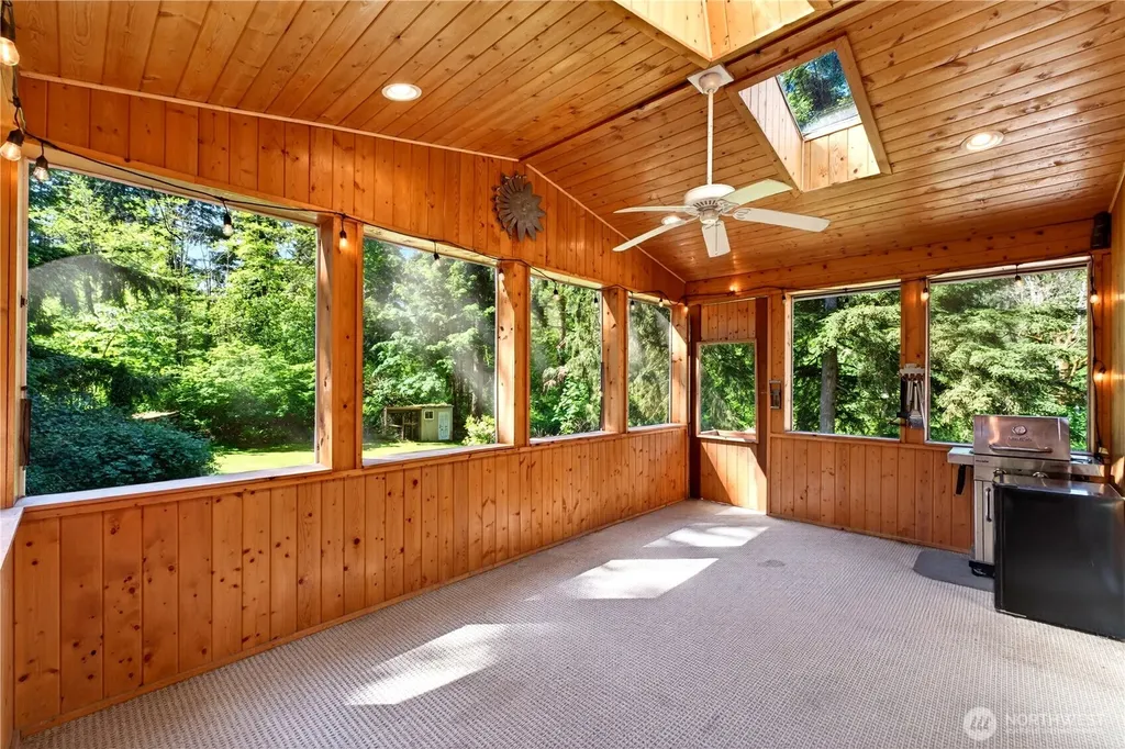 17924 2nd Street E Lake Tapps WA 98391