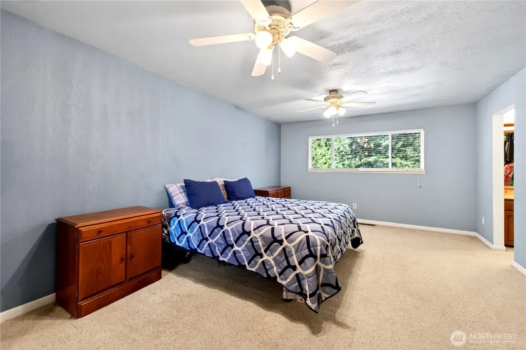 17924 2nd Street E Lake Tapps WA 98391