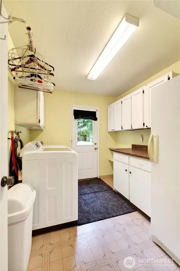 17924 2nd Street E Lake Tapps WA 98391
