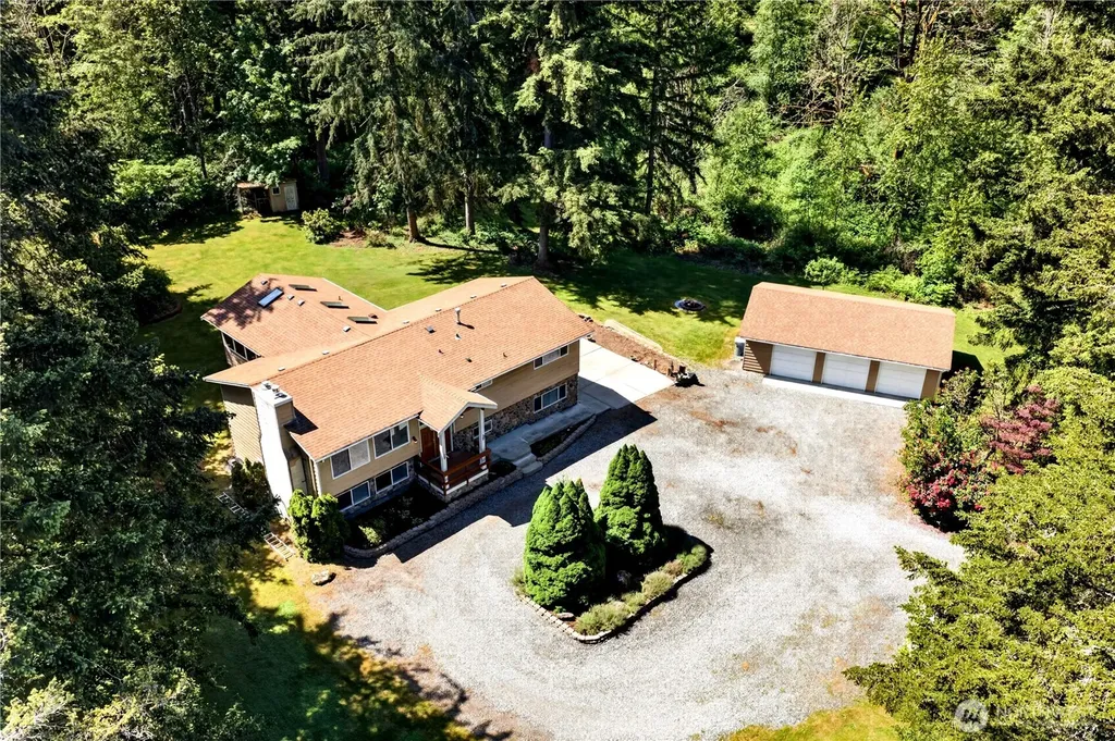 17924 2nd Street E Lake Tapps WA 98391