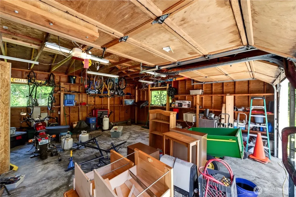 17924 2nd Street E Lake Tapps WA 98391