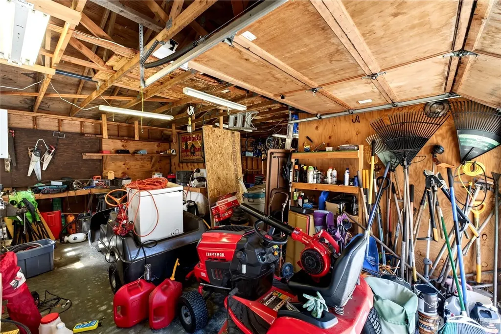 17924 2nd Street E Lake Tapps WA 98391