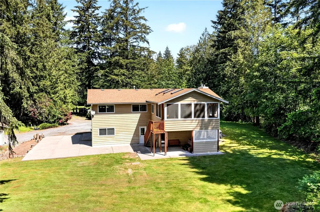 17924 2nd Street E Lake Tapps WA 98391