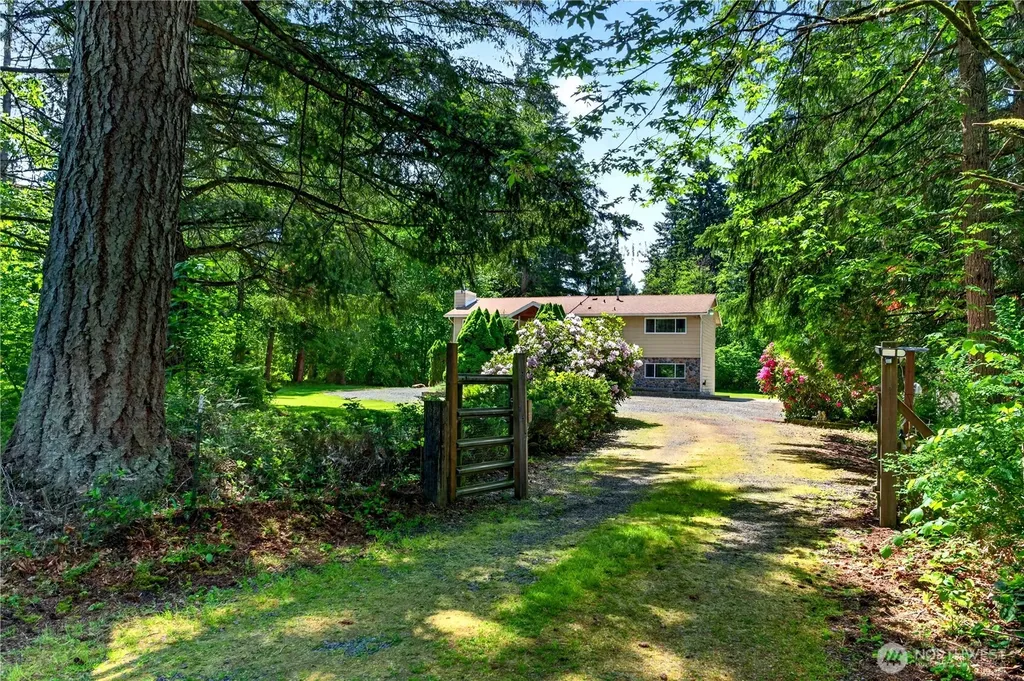 17924 2nd Street E Lake Tapps WA 98391
