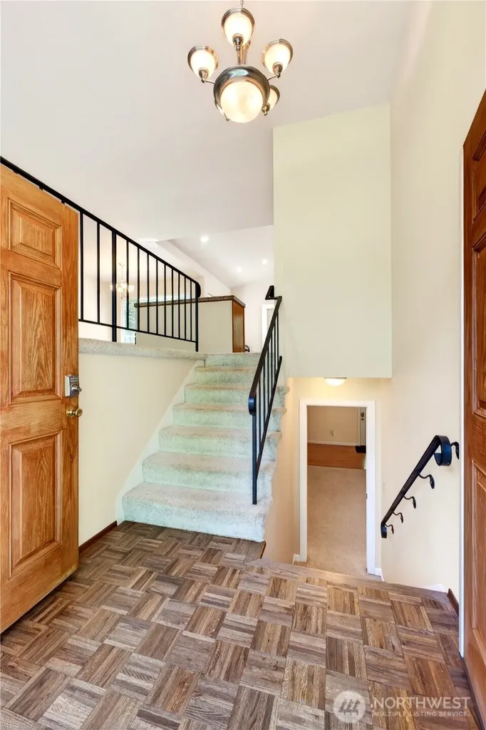 17924 2nd Street E Lake Tapps WA 98391