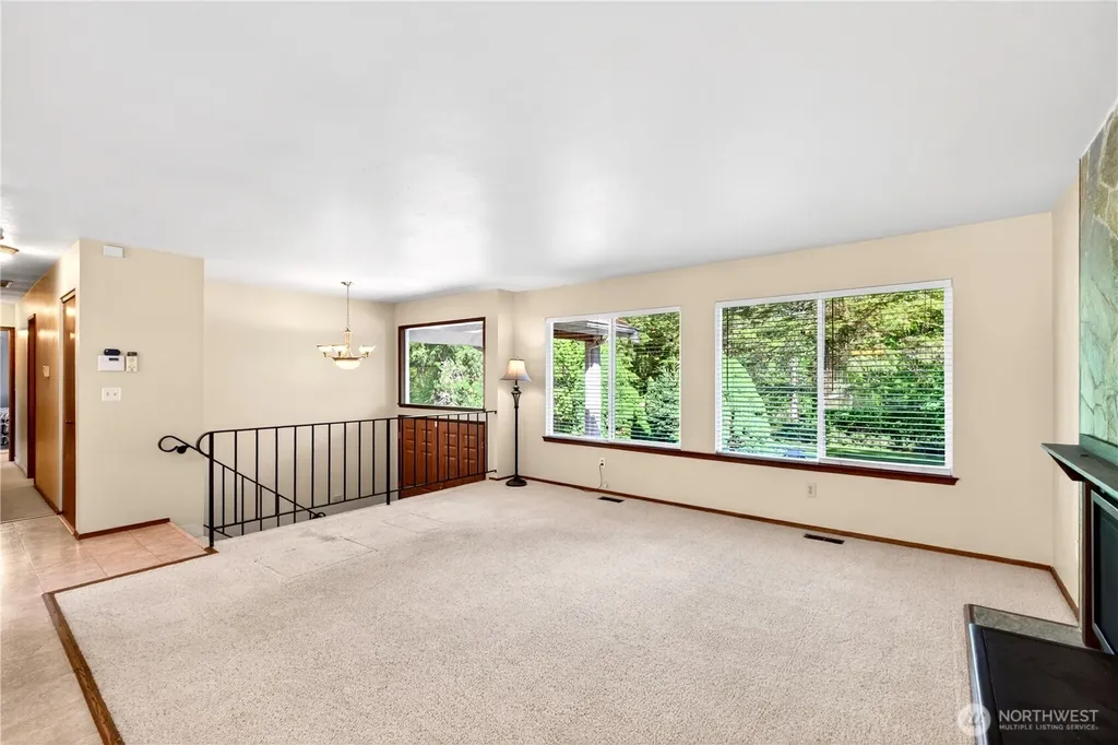 17924 2nd Street E Lake Tapps WA 98391