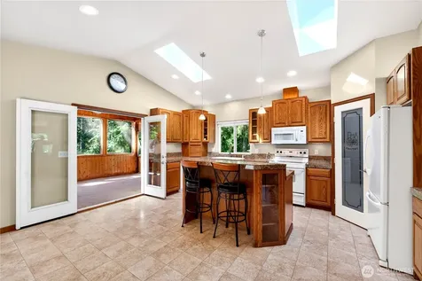 17924 2nd Street E Lake Tapps WA 98391