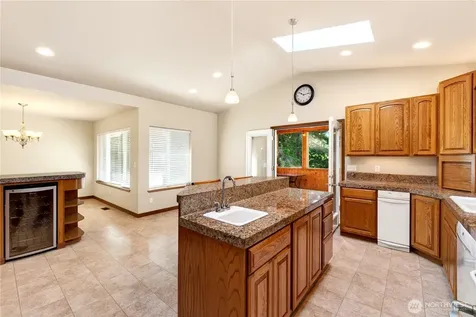 17924 2nd Street E Lake Tapps WA 98391