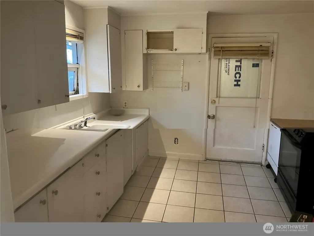 8007 215th Street SW Edmonds WA 98026