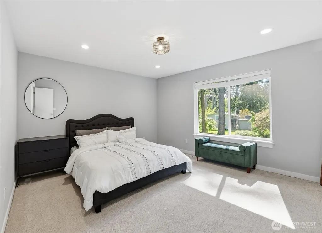 12102 10th Drive SE Everett WA 98208