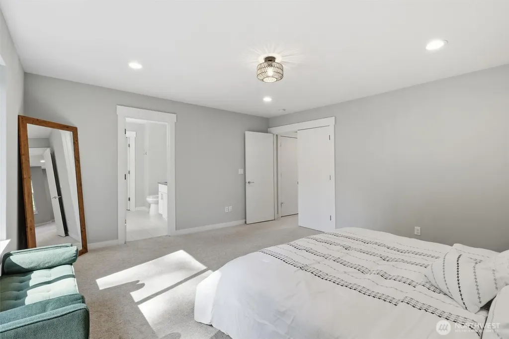 12102 10th Drive SE Everett WA 98208
