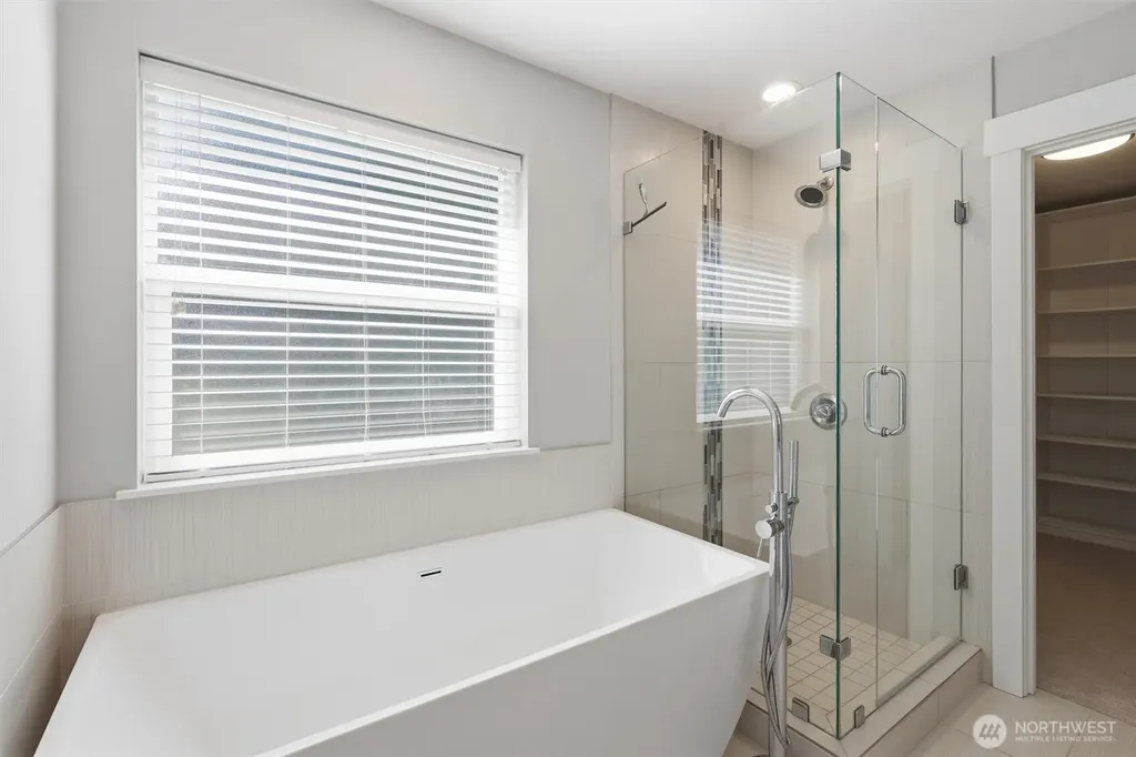 12102 10th Drive SE Everett WA 98208