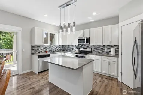 12102 10th Drive SE Everett WA 98208