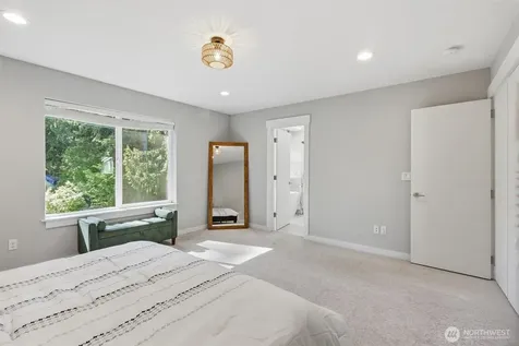 12102 10th Drive SE Everett WA 98208