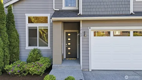 12102 10th Drive SE Everett WA 98208
