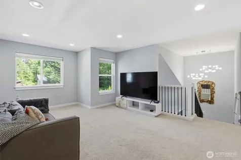 12102 10th Drive SE Everett WA 98208