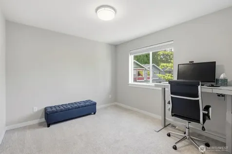 12102 10th Drive SE Everett WA 98208