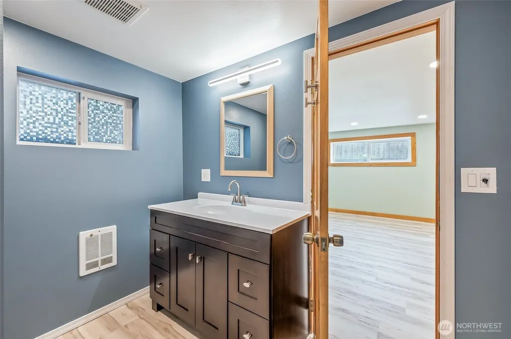 1127 S Miller Street Wenatchee WA 98801