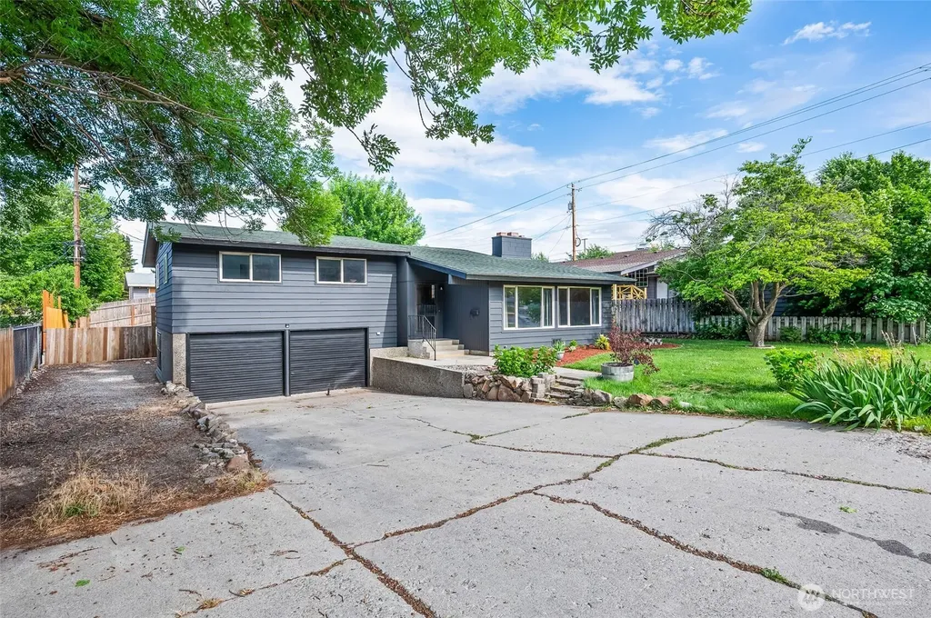 1127 S Miller Street Wenatchee WA 98801