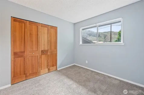 1127 S Miller Street Wenatchee WA 98801