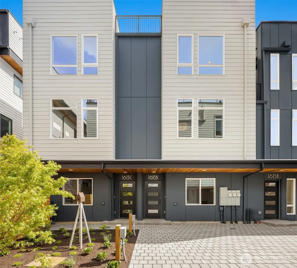 1615 N 50th Street Seattle WA 98103