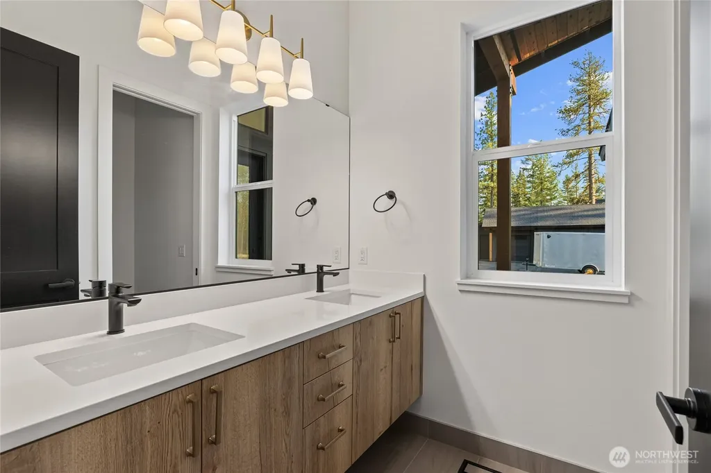 1700 Wanawish Loop Cle Elum WA 98922