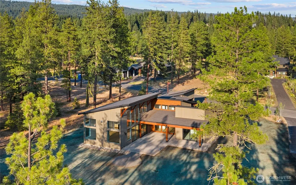 1700 Wanawish Loop Cle Elum WA 98922