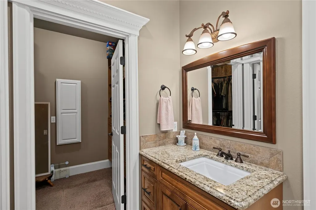 6220 213th Avenue Ct E Bonney Lake WA 98391