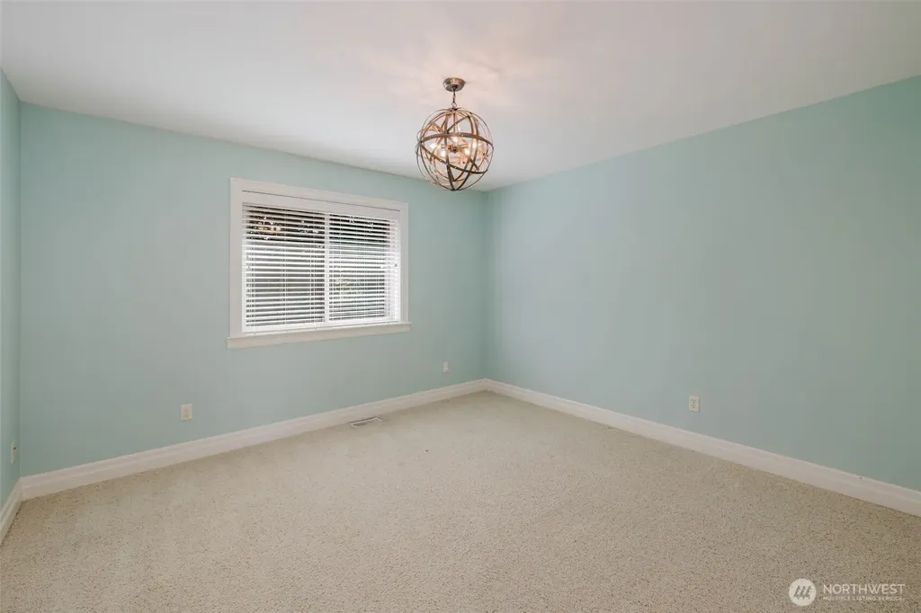 2910 219th Avenue E Lake Tapps WA 98391