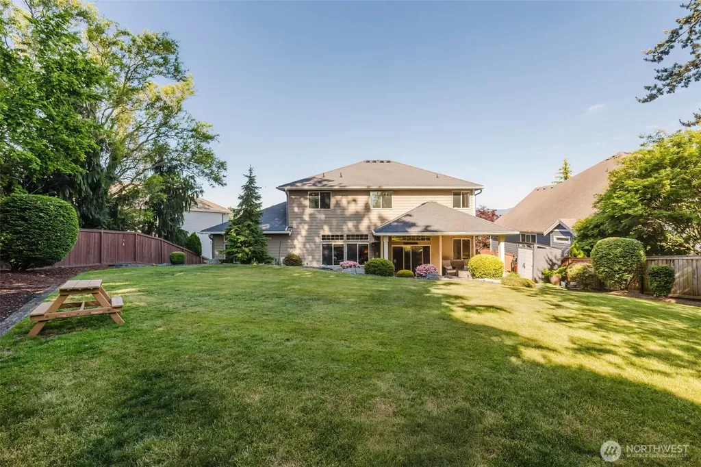 2910 219th Avenue E Lake Tapps WA 98391