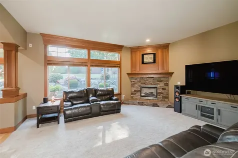 2910 219th Avenue E Lake Tapps WA 98391