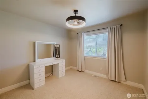 2910 219th Avenue E Lake Tapps WA 98391