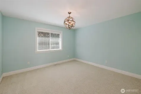 2910 219th Avenue E Lake Tapps WA 98391