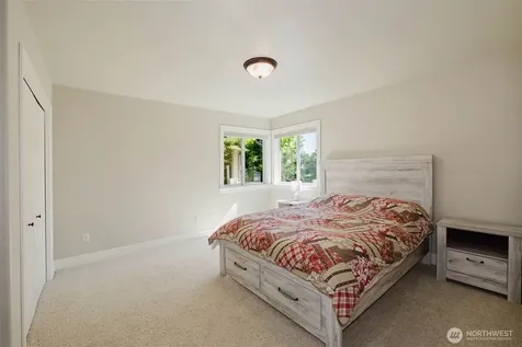 2910 219th Avenue E Lake Tapps WA 98391
