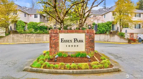 10909 Avondale Rd NE Redmond WA 98052