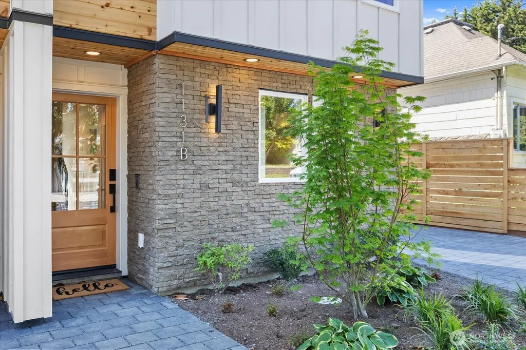 1131 NW 60th Street Seattle WA 98107