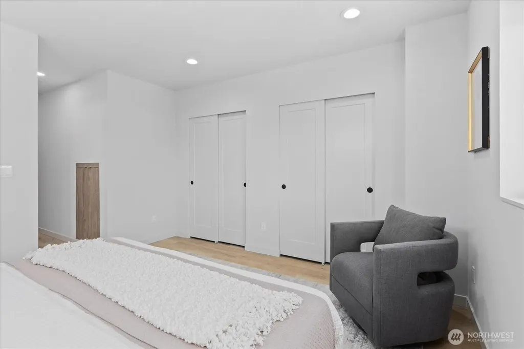 1131 NW 60th Street Seattle WA 98107