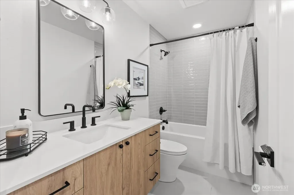 1131 NW 60th Street Seattle WA 98107