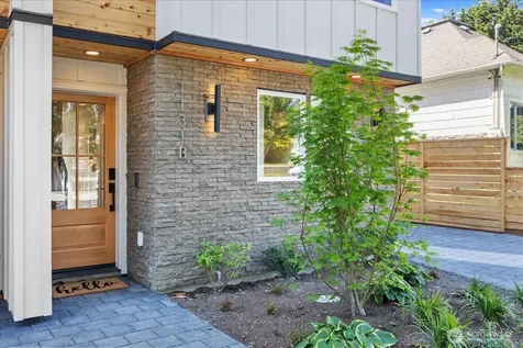 1131 NW 60th Street Seattle WA 98107