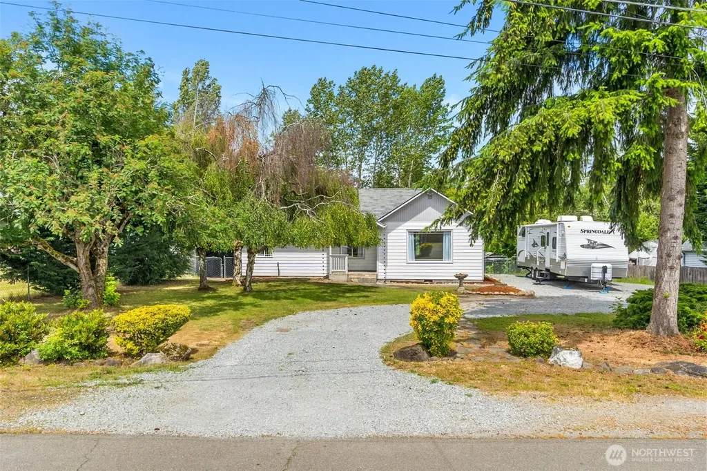 626 SW 142nd Street Burien WA 98166