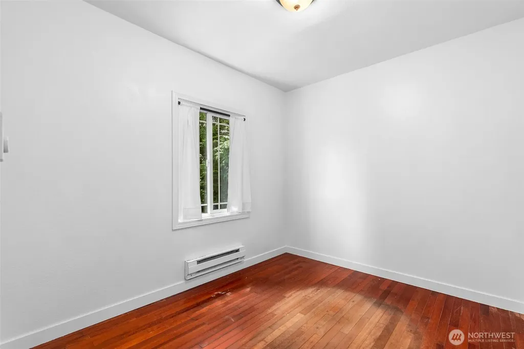 626 SW 142nd Street Burien WA 98166