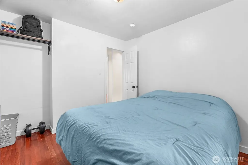 626 SW 142nd Street Burien WA 98166
