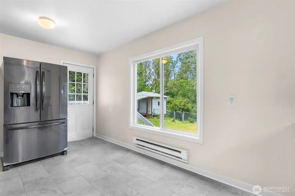 626 SW 142nd Street Burien WA 98166