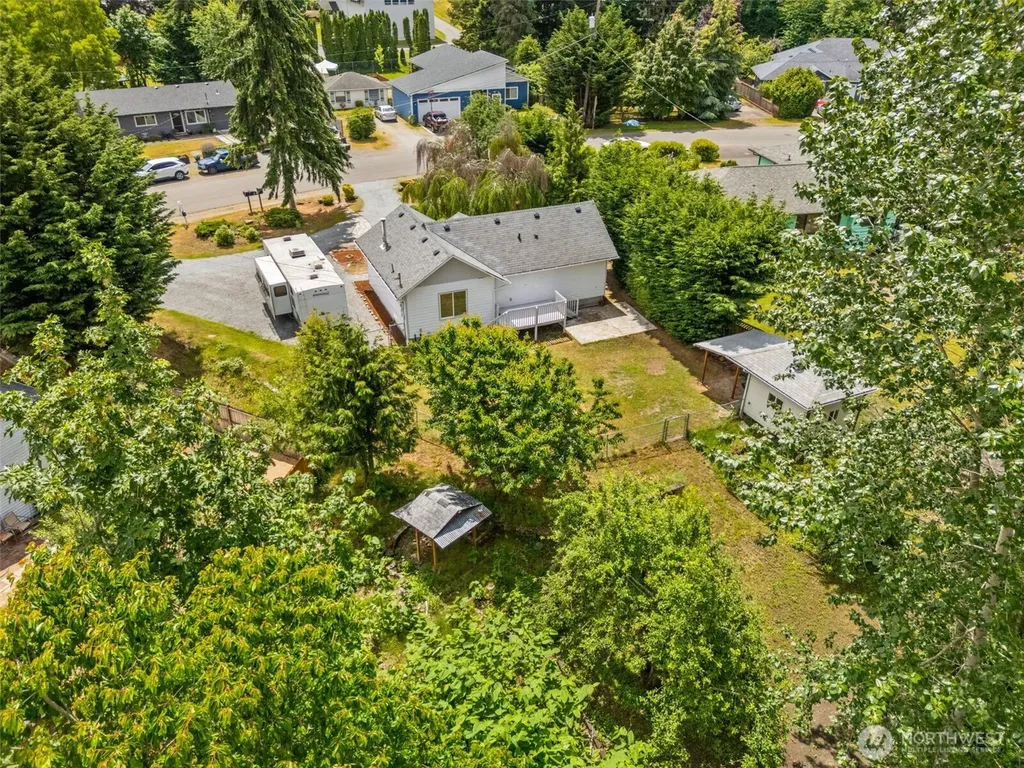 626 SW 142nd Street Burien WA 98166