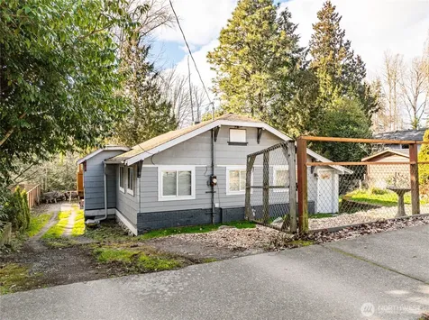 4549 26th Avenue SW Seattle WA 98106