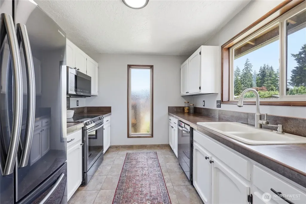 102 Sherwood Lane Castle Rock WA 98611